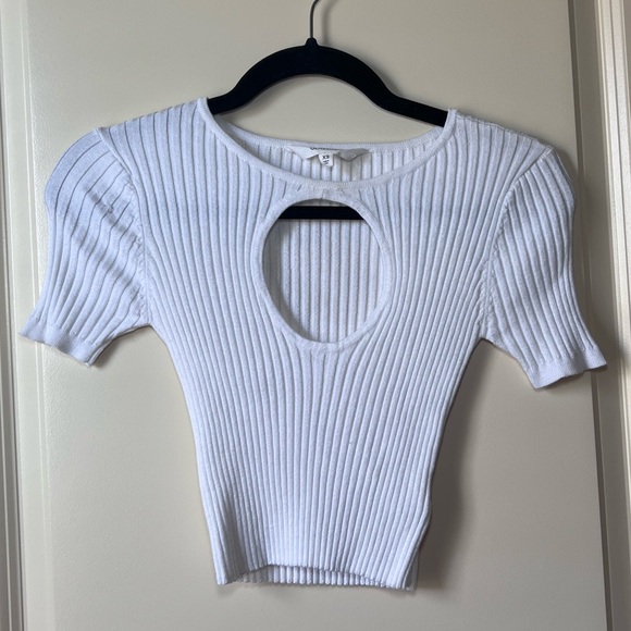 Glassons WHITE Ribbed Keyhole Crop Top - Picture 2 of 5